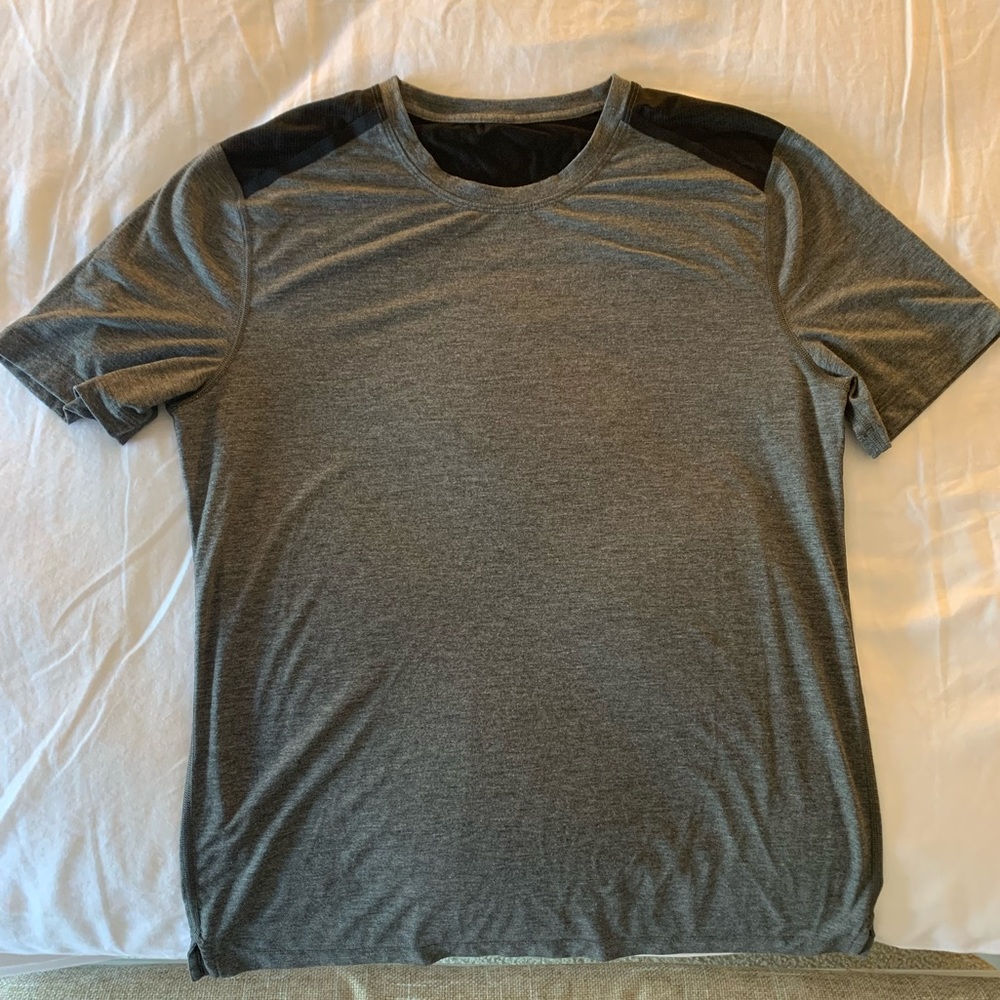 Lululemon Men’s Activewear Shirt - Medium Regular Fit